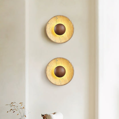 Wandlamp Bohemian met Ronde Steen Kap en Houten Bol