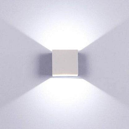 Wandlamp Buiten Minimalistisch met Verstelbare Lichthoek en Geïntegreerde LED