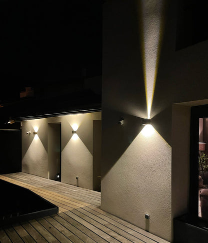 Wandlamp Buiten Minimalistisch met Verstelbare Lichthoek en Geïntegreerde LED
