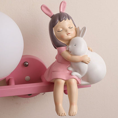 Wandlamp Kinderkamer Bohemian met Glazen Bol en Meisjesfiguur