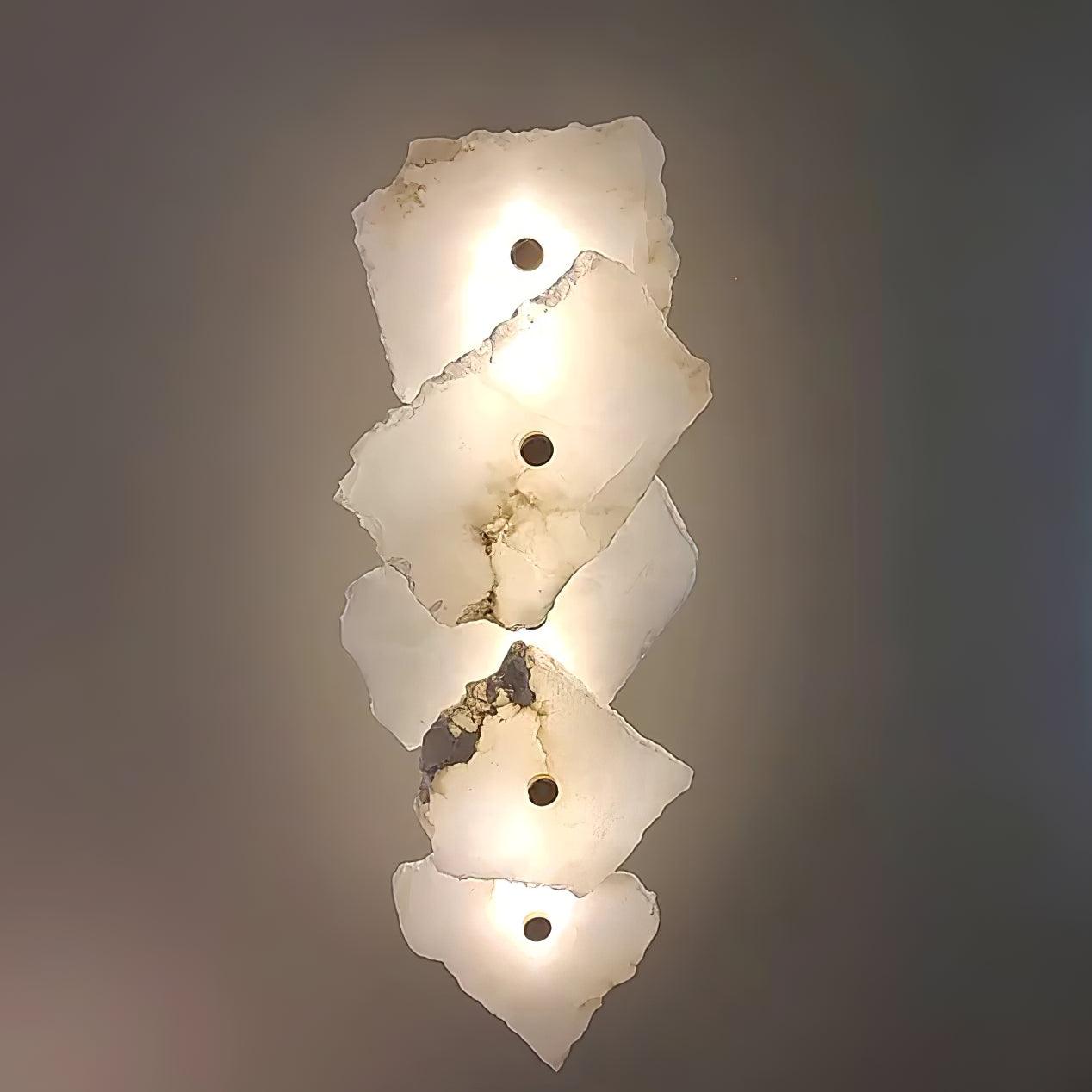 Wandlamp Minimalistisch met Alabasten Kappen en Gouden Bevestiging