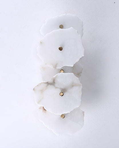 Wandlamp Minimalistisch met Alabasten Kappen en Gouden Bevestiging