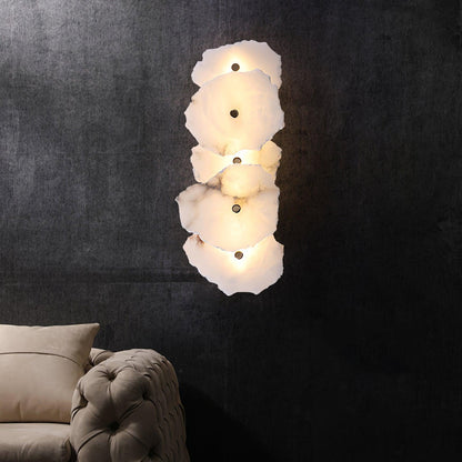 Wandlamp Minimalistisch met Alabasten Kappen en Gouden Bevestiging