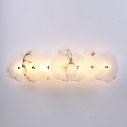 Wandlamp Minimalistisch met Alabasten Kappen en Gouden Bevestiging