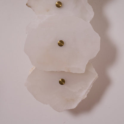 Wandlamp Minimalistisch met Alabasten Kappen en Gouden Bevestiging