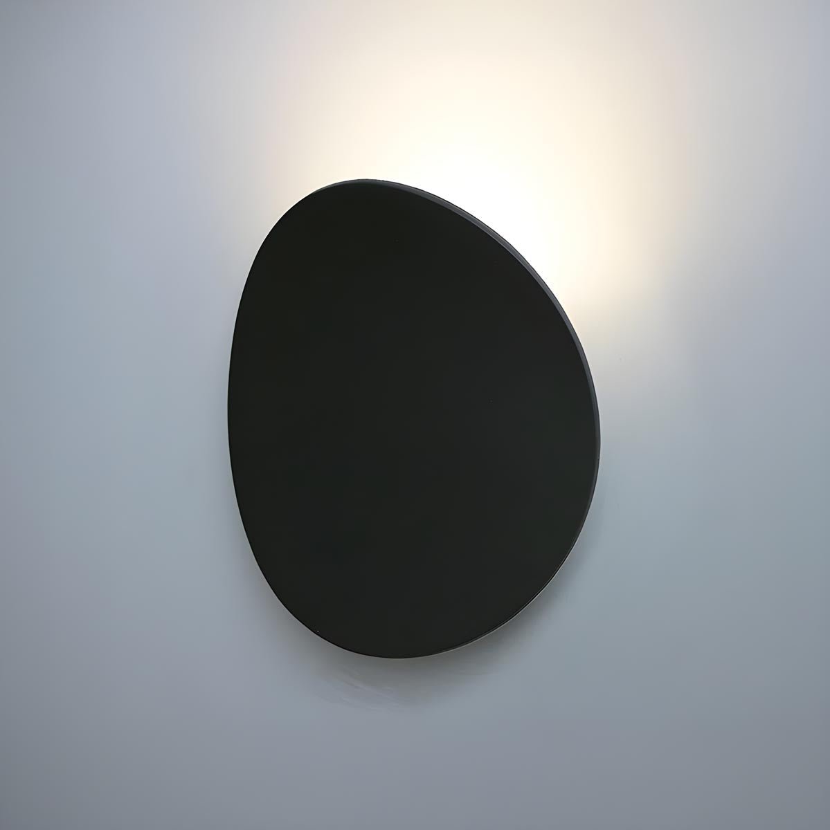 Wandlamp Minimalistisch met Geïntegreerde LED en Organische Vorm