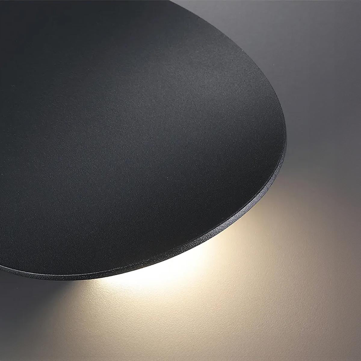 Wandlamp Minimalistisch met Geïntegreerde LED en Organische Vorm
