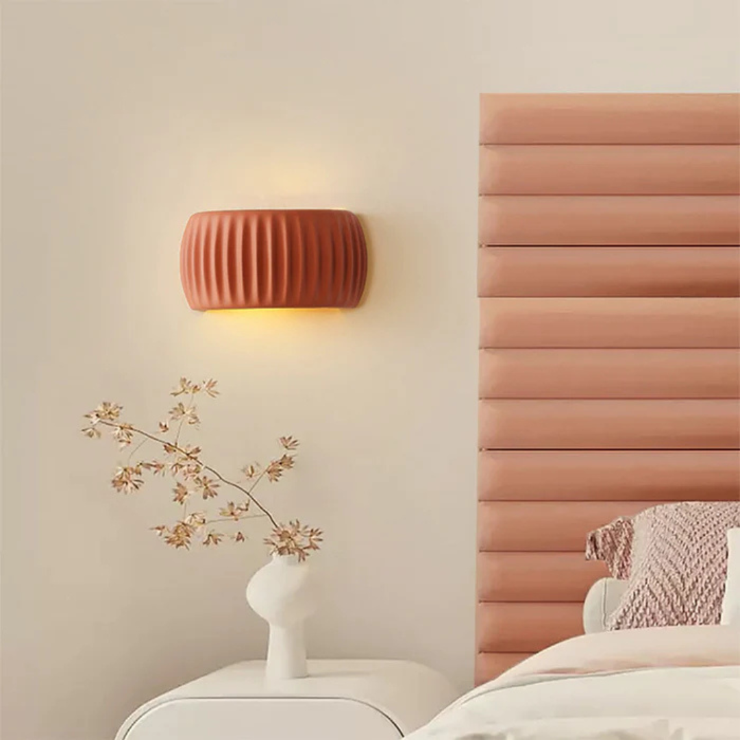 Wandlamp Minimalistisch met Geribbeld Hars Kap en Warm Licht