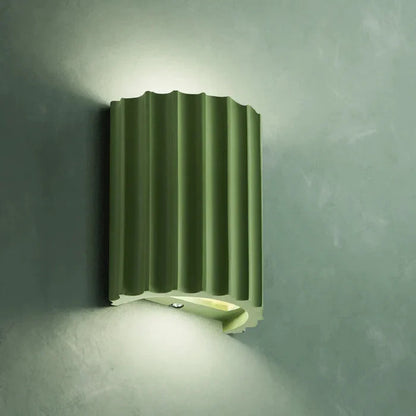 Wandlamp Minimalistisch met Geribbeld Reliëfpatroon en Omhoog-Omlaag Lichteffect