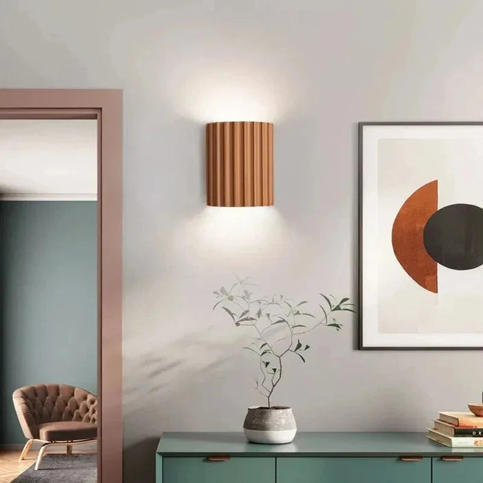 Wandlamp Minimalistisch met Geribbeld Reliëfpatroon en Omhoog-Omlaag Lichteffect