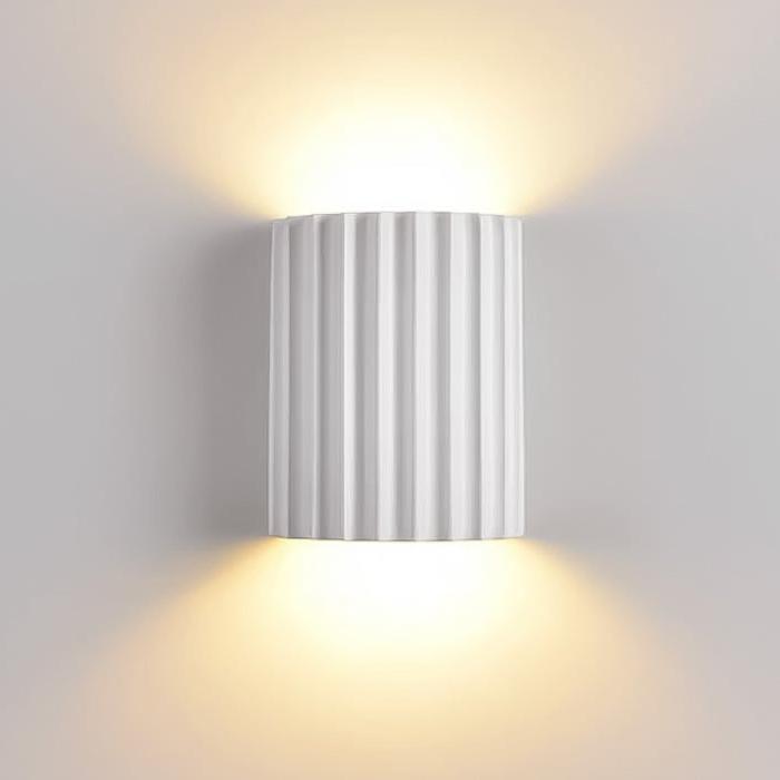Wandlamp Minimalistisch met Geribbeld Reliëfpatroon en Omhoog-Omlaag Lichteffect