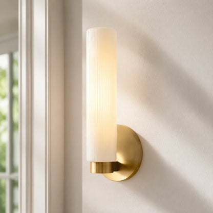 Wandlamp Minimalistisch met Geribbelde Glazen Cilinderkap en Vaste Bevestiging