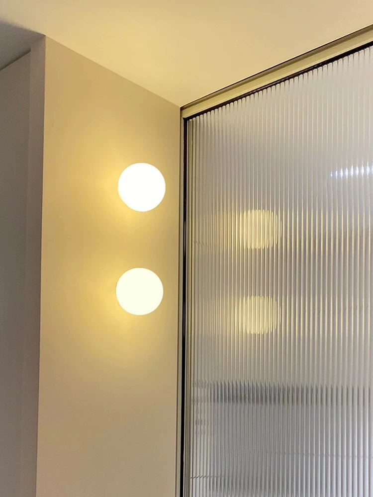 Wandlamp Minimalistisch met Glazen Bol en Geïntegreerde LED