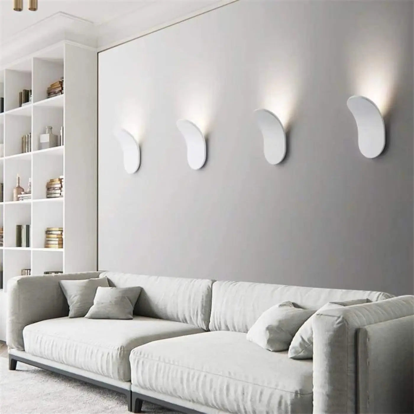 Wandlamp Minimalistisch met Organische Schijfvorm en Indirecte Verlichting