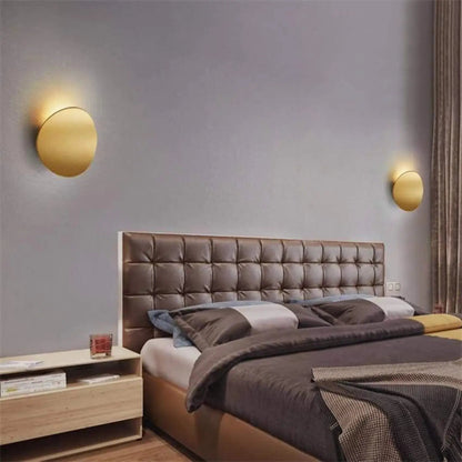 Wandlamp Minimalistisch met Organische Schijfvorm en Indirecte Verlichting