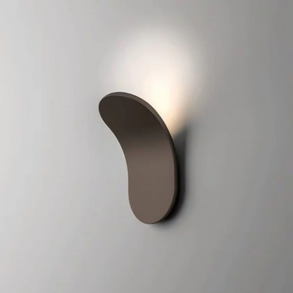 Wandlamp Minimalistisch met Organische Vorm en Geïntegreerde LED