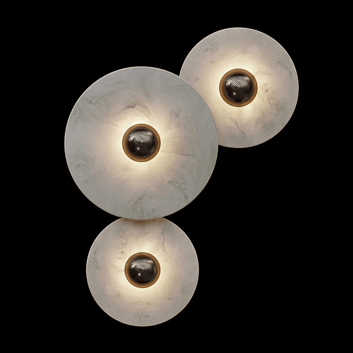 Wandlamp Minimalistisch met Ronde Albast Schijf en Bronzen Fitting