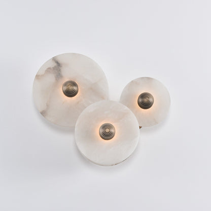 Wandlamp Minimalistisch met Ronde Albast Schijf en Bronzen Fitting