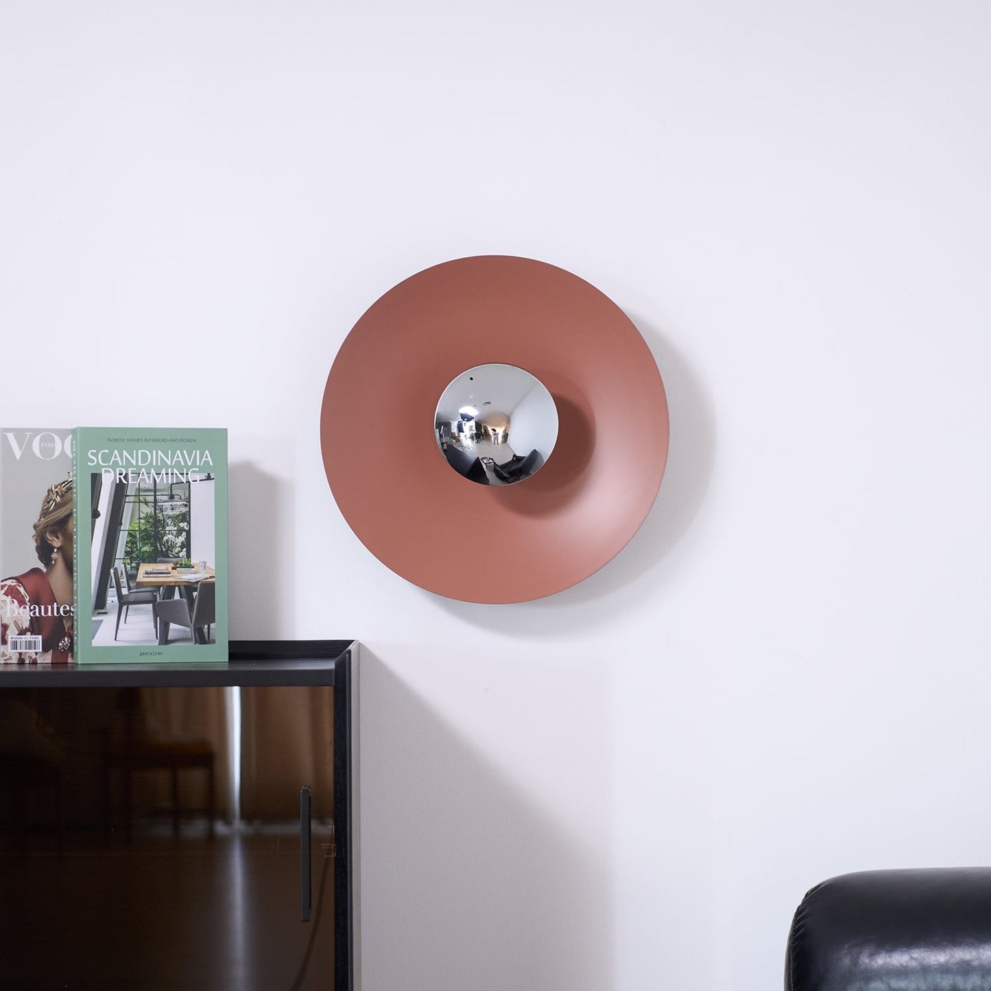Wandlamp Minimalistisch Rond met Geïntegreerde LED en Spiegelbol ##POS:33##