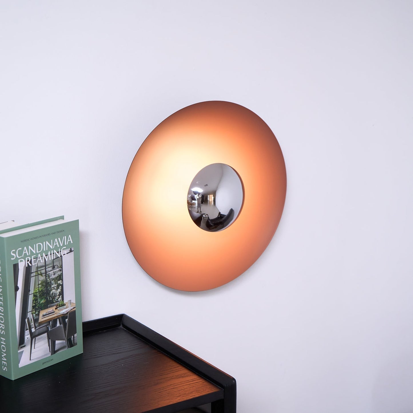 Wandlamp Minimalistisch Rond met Geïntegreerde LED en Spiegelbol ##POS:38##