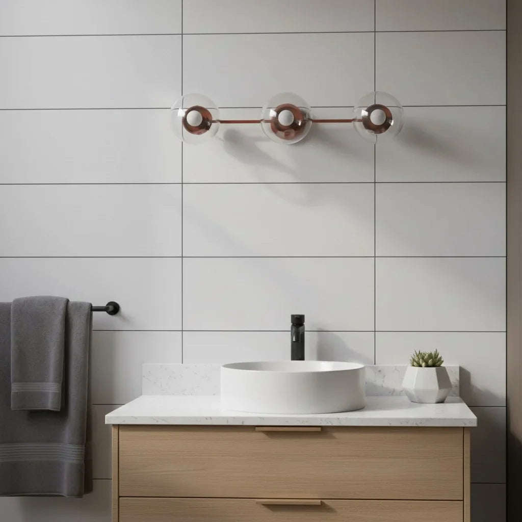 Wandlamp Modern met Drie Glazen Bollen en Metalen Frame