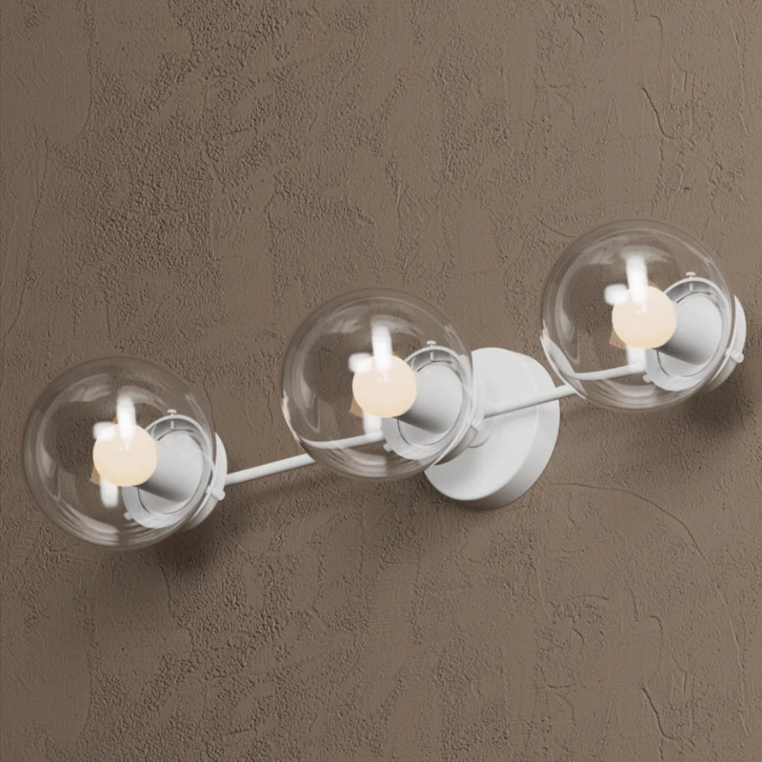 Wandlamp Modern met Drie Glazen Bollen en Metalen Frame