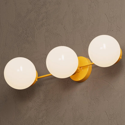 Wandlamp Modern met Drie Glazen Bollen en Metalen Frame