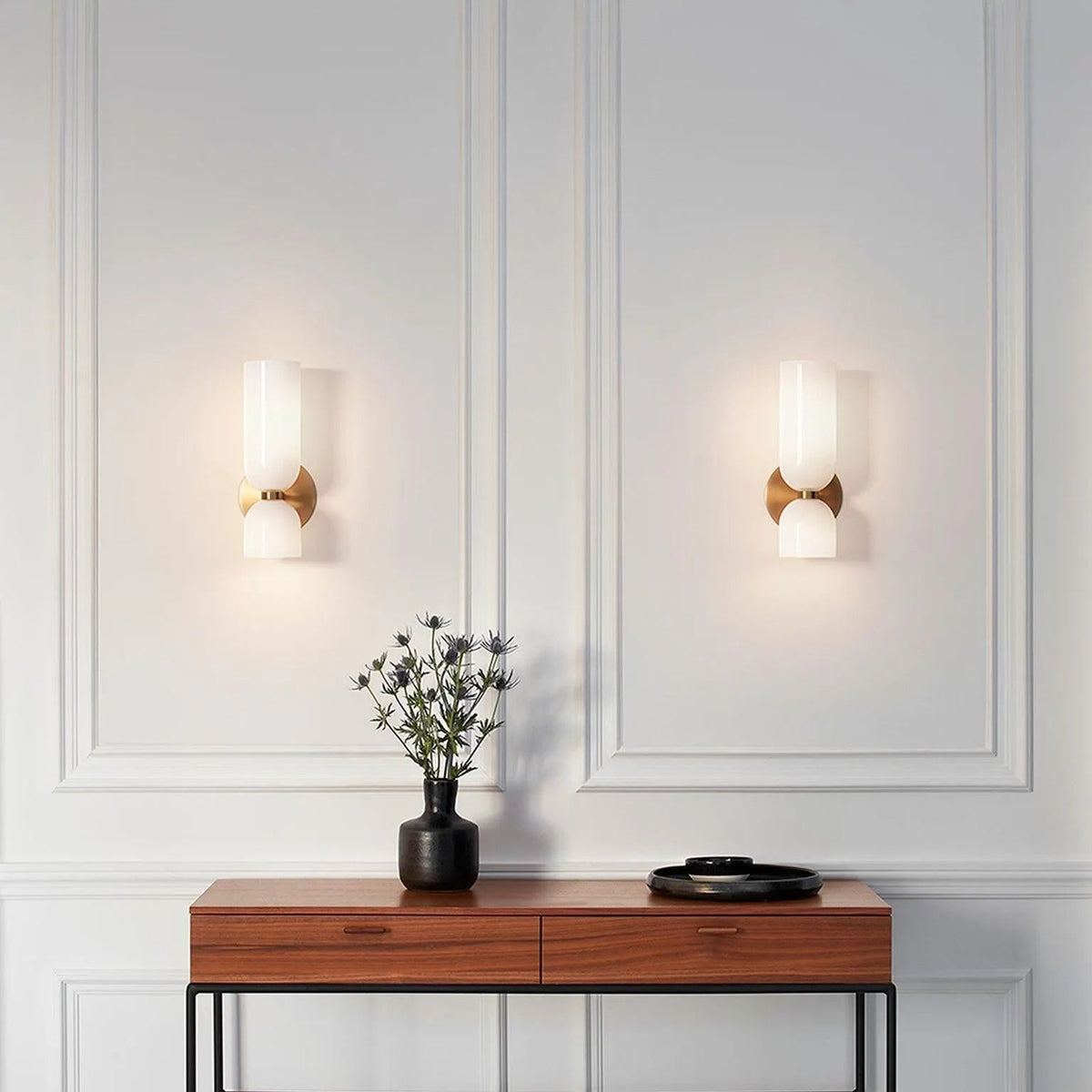 Wandlamp Modern met Dubbele Glazen Cilinderkap en Metalen Fitting