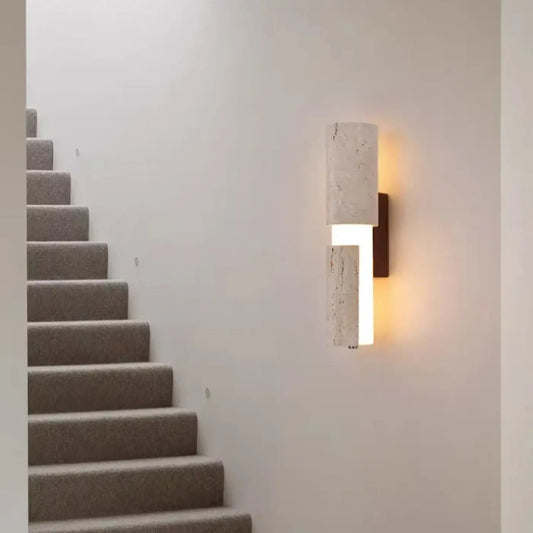 Wandlamp Modern met Dubbele Lichtrichting en Travertijn Cilinders