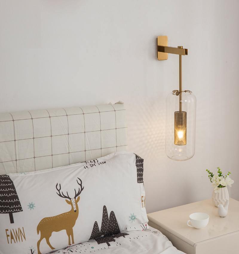 Wandlamp Modern met Glazen Kap en Geperforeerde Metalen Kooi