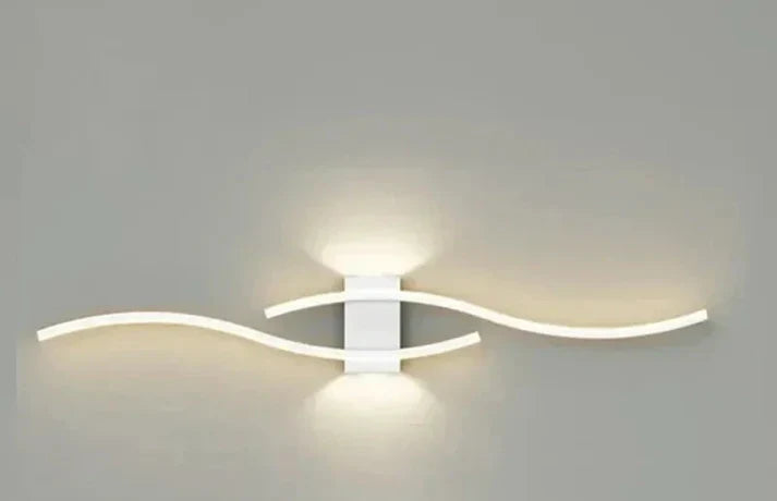 Wandlamp Modern met Golvend LED Design en Warm Licht