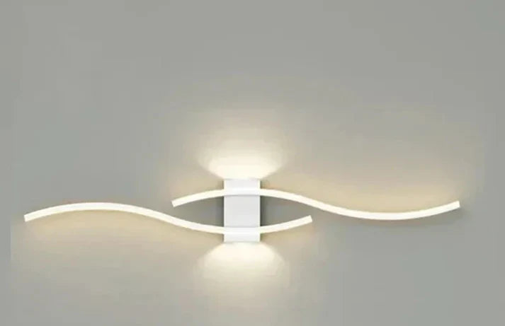 Wandlamp Modern met Golvend LED Design en Warm Licht