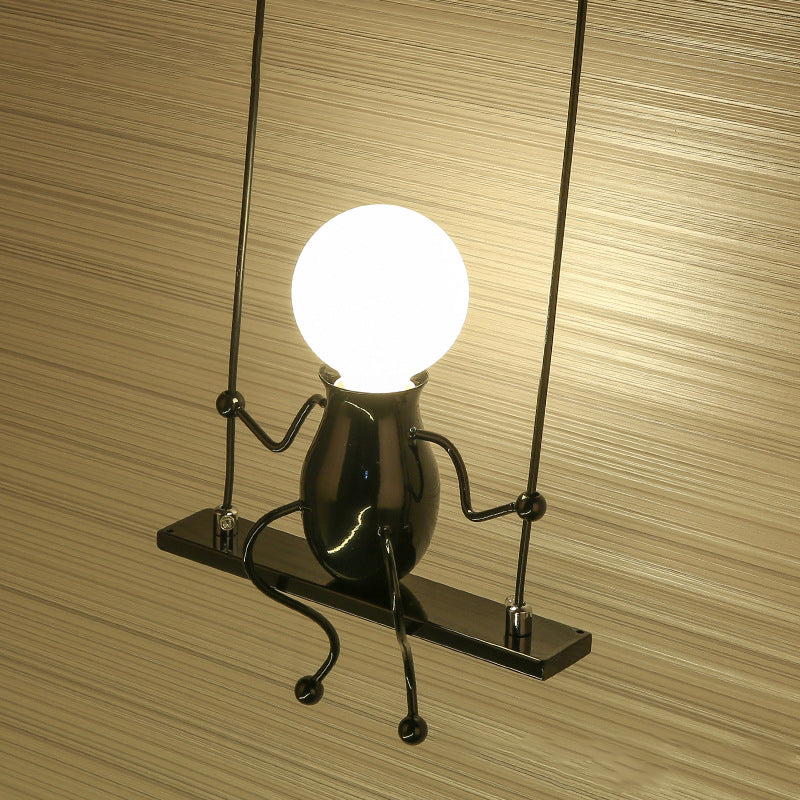 Wandlamp Modern met Schommelend Figuurtje en E27 Fitting