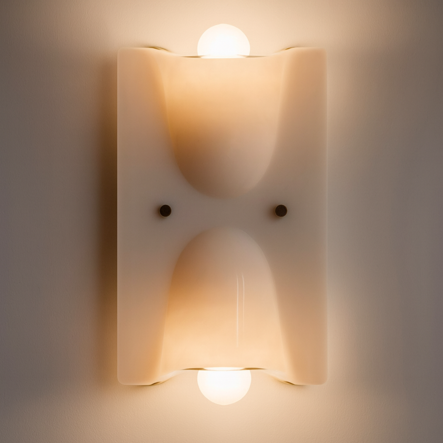 Wandlamp Modern met Sculptuurvorm en Omhoog en Omlaag Licht