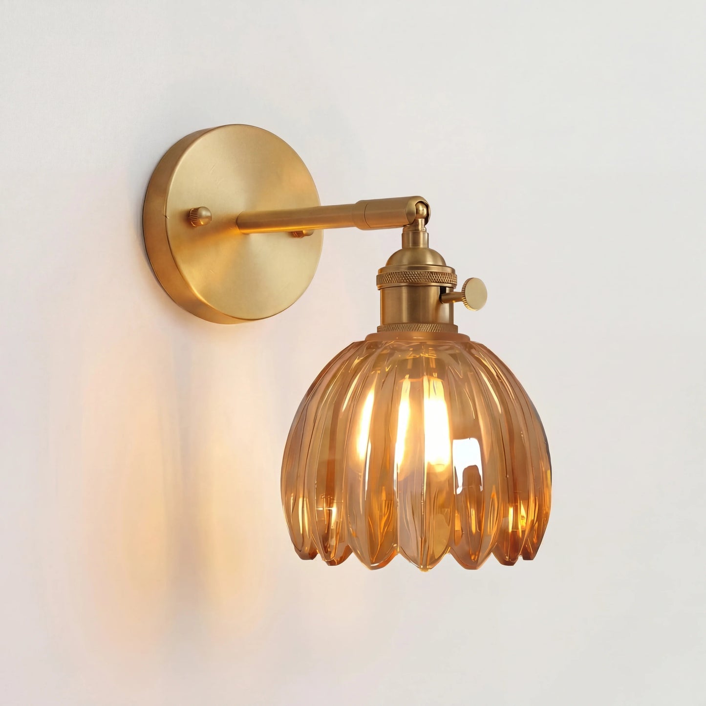 Wandlamp Retro met Gedraaid Glazen Kap en Verstelbare Arm