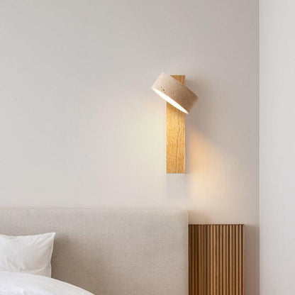 Wandlamp Scandinavisch met Draaibare Kap van Travertijn en Houten Basis