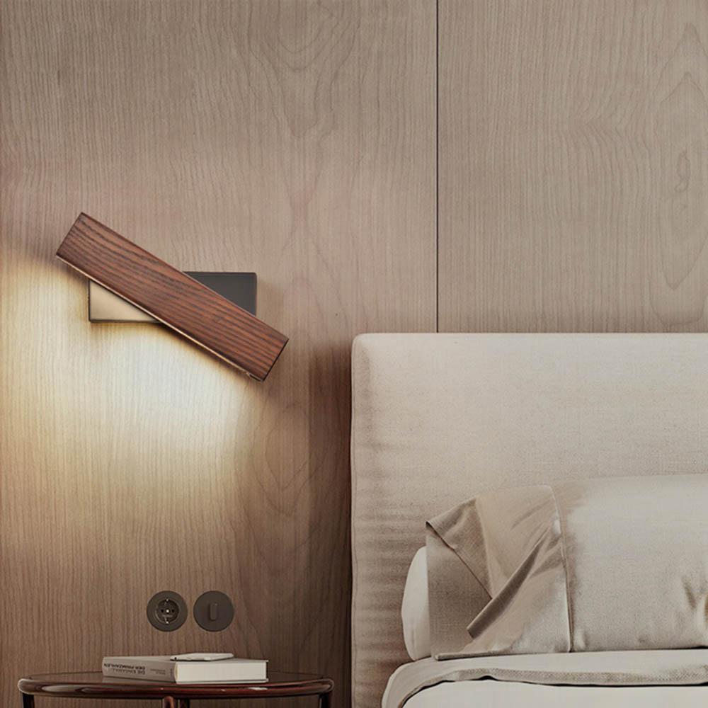 Wandlamp Scandinavisch met Draaibare LED Balk en Houtlook