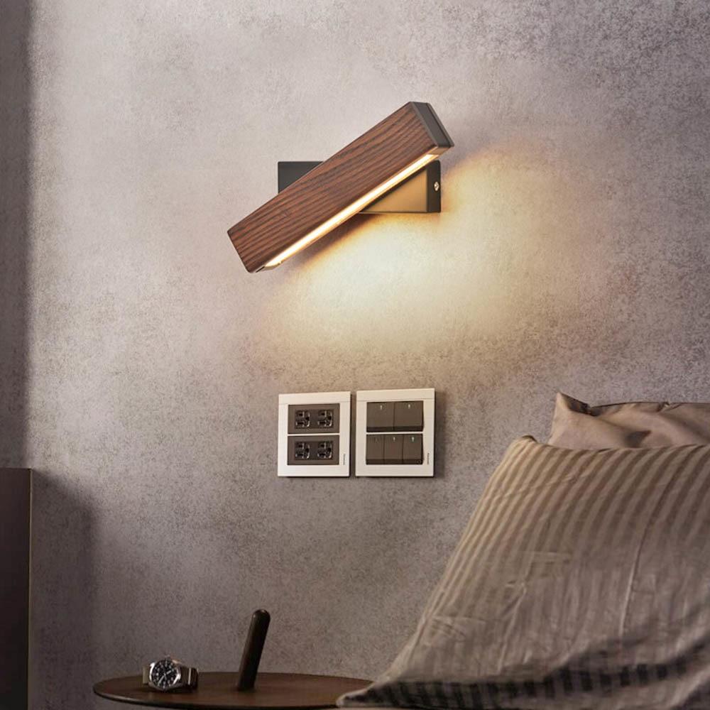 Wandlamp Scandinavisch met Draaibare LED Balk en Houtlook