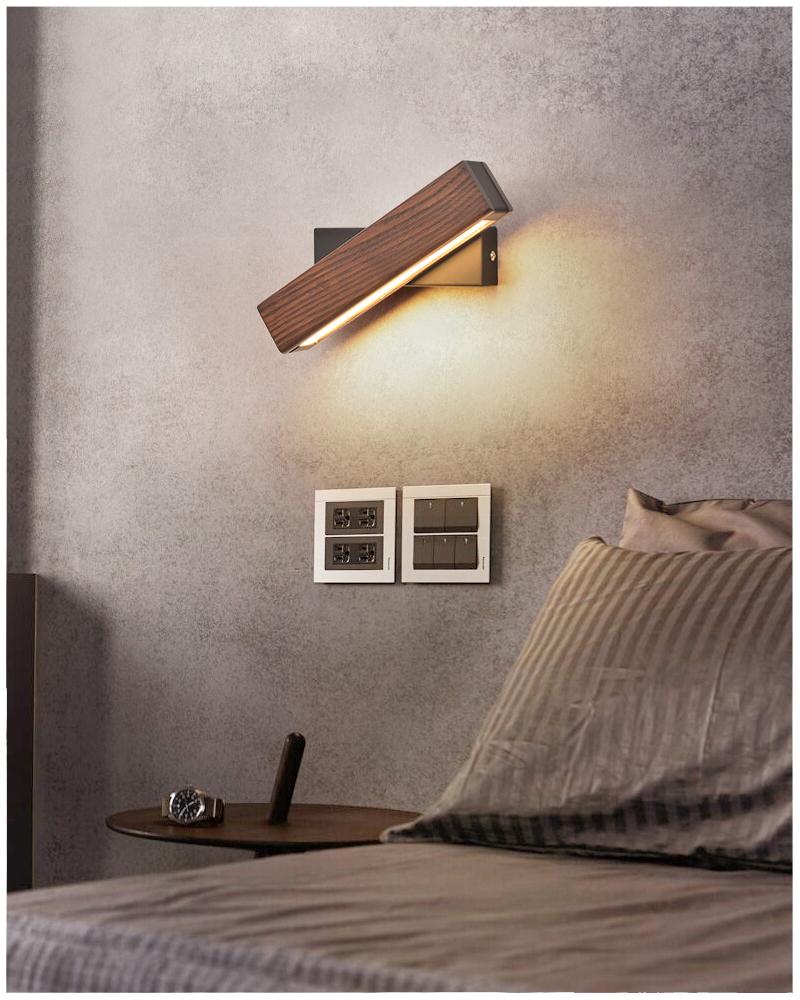 Wandlamp Scandinavisch met Draaibare LED Balk en Houtlook