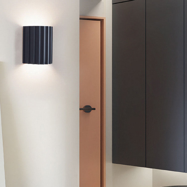 Wandlamp Scandinavisch met Geribbelde Kap en Up-Down Verlichting