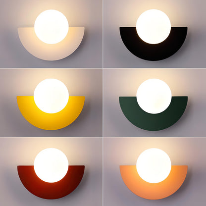Wandlamp Scandinavisch met Ronde Bol en Halfcirkelvormige Kap