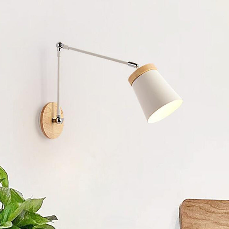 Wandlamp Scandinavisch met Zwenkarm en Houten Detail