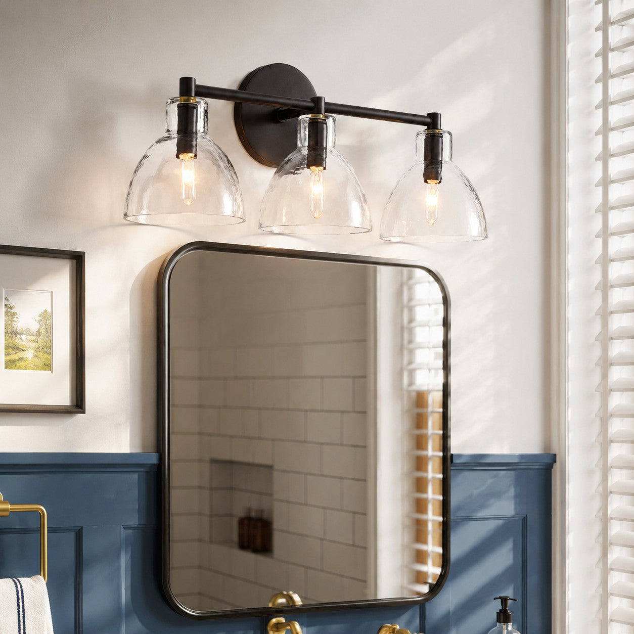 Wandlamp Vintage met Gehamerd Glazen Kap en Metalen Arm