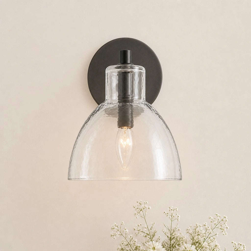 Wandlamp Vintage met Gehamerd Glazen Kap en Metalen Arm