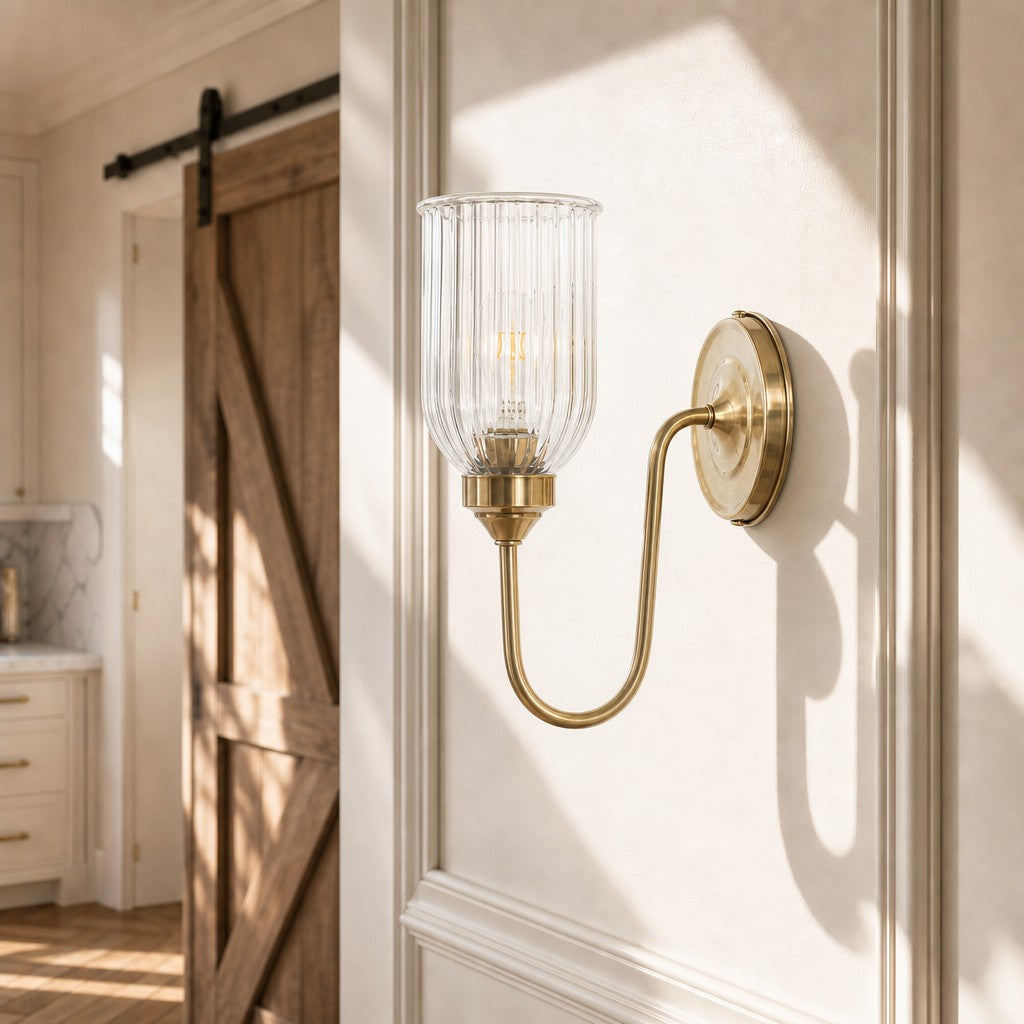 Wandlamp Vintage met Geribbelde Glazen Kap en Gebogen Arm